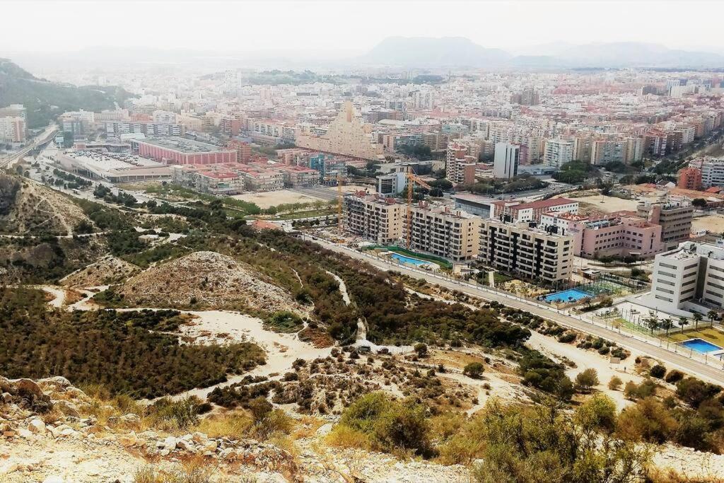 Modern Flat At Garbinet With Wifi Apartment Alicante Bagian luar foto